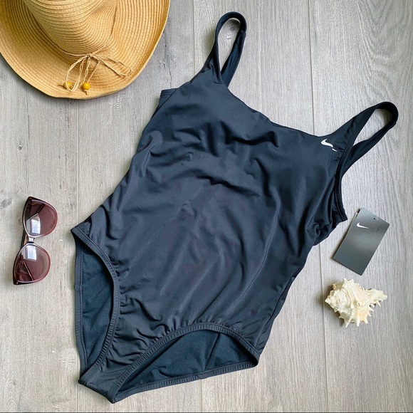NWT Nike Essential U-Back One-Piece Swimsuit - Picture 2 of 5